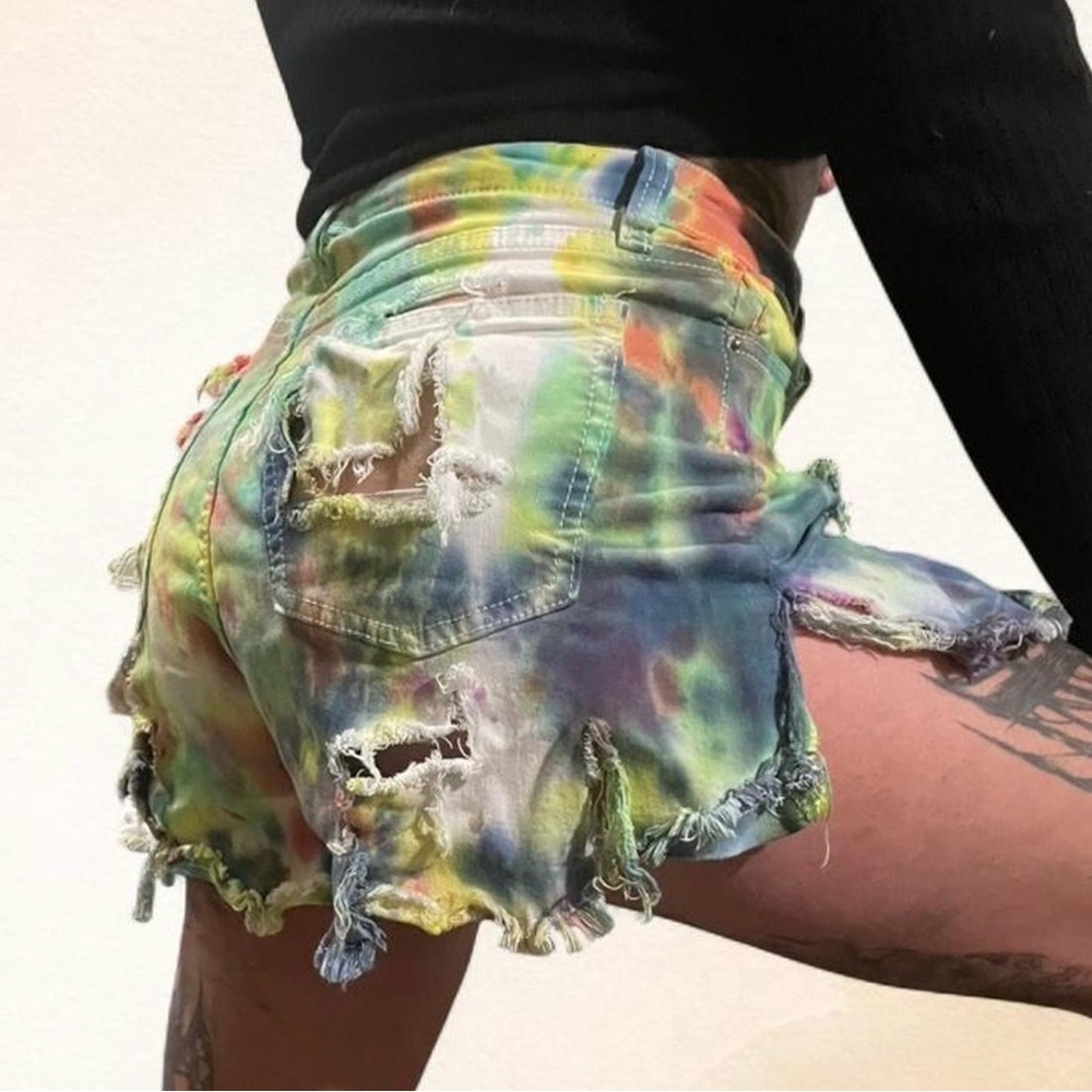 Tie-Dye Distressed Women Shorts size Medium Angel Kiss